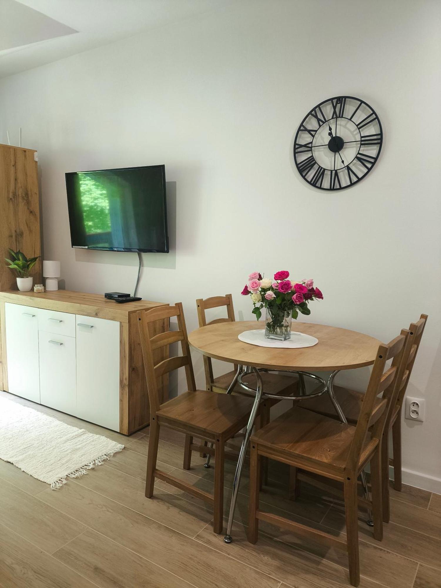 Apartman Ema Доновалы Экстерьер фото